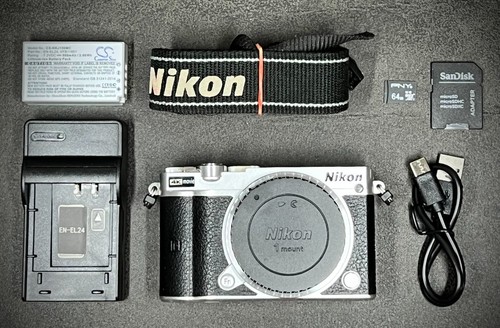 Fotocamera nikon argento - 1,
